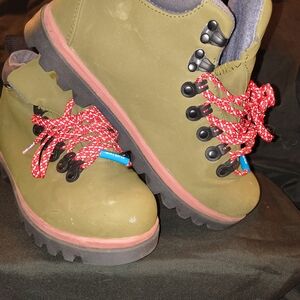 Native Olive Green Winter Boots with Red Laces